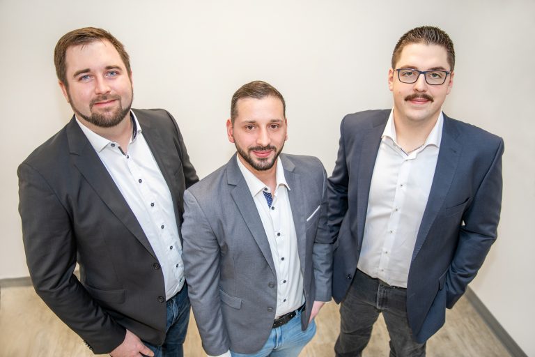 Geschäftsführer der KONZEPT3 IT. Von links nach rechts: Patrick Karl, Qendrim Sallauka, Niklas Hartmann.