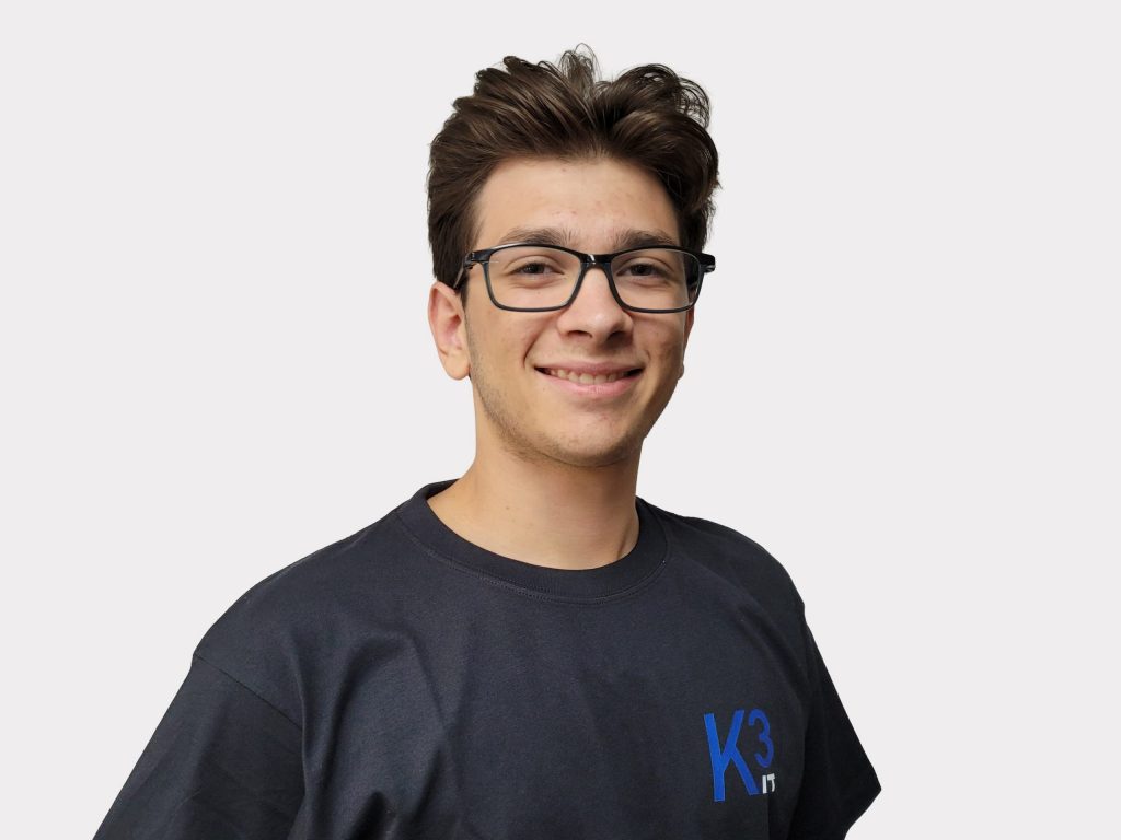 Ausbildung bei Konzept3 IT GmbH. ALex ist neu im Team und machte bei uns seine Ausbildung zum Fachinformatiker für Systemintegration.